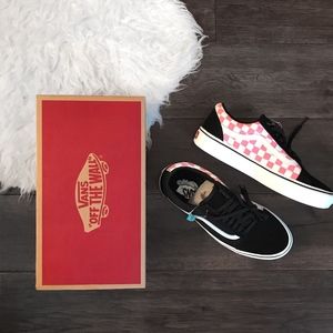 Brand New // Vans Comfycush Old Skool Sneakers